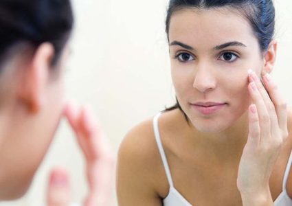 كيف تقومين بتطبيق مكياج العيون المبطنة