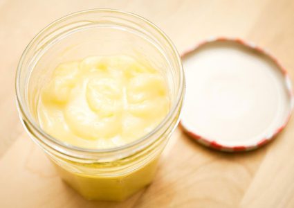 لشعر لامع وصحي عليك بزبدة الشيا