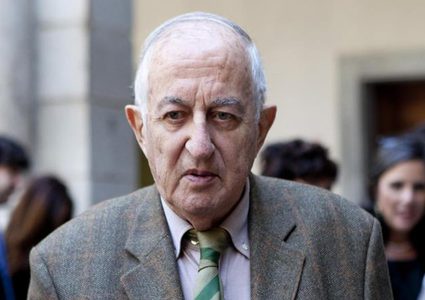 رحيل الأديب الإسباني غويتيسولو عن عمر يناهز 86 عاماً