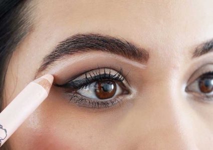 رسمة حاجب تشد العيون الناعسة