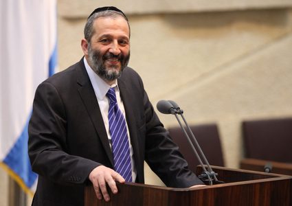 "فساد ساسة إسرائيل" ينخر في جسد المجتمع الإسرائيلي