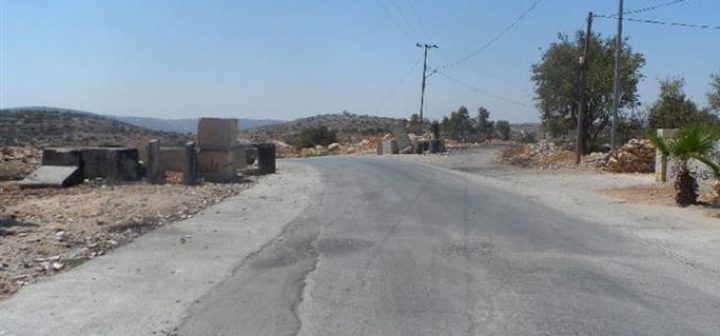 بيت لحم: الاحتلال يخطر بوقف تعبيد شارع