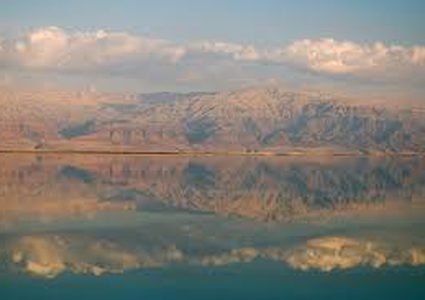 إكتشاف آثار كارثية قديمة تحت البحر الميت