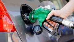 ضبط 5800 لتر سولار غير قانوني بمحطة محروقات