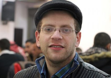 "حفظ القرآن" يقود شاب من نابلس إلى العالمية