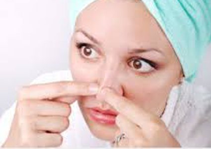 تخلصي من الرؤوس السوداء بهذه الخلطات