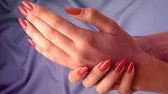 كيف تحمين يديك من الحساسية المضرة؟