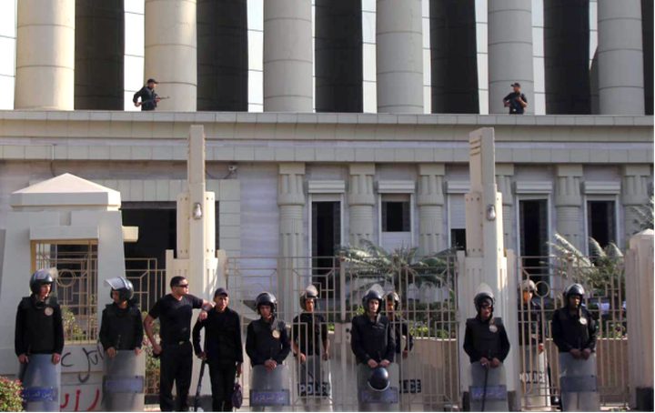 إحالة أوراق 30 متهمًا إلى المفتي في مصر