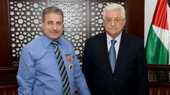 منح معلم فلسطيني صفة النائب البرلماني الدولي