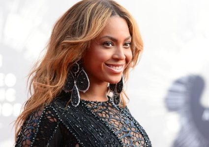 بيونسيه تستقبل توأمها