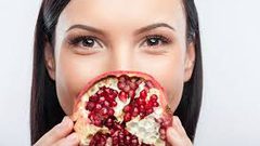 شراب هذه الفاكهة يقضي على التجاعيد