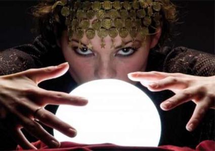 الشعوذة... أسلوب مُحرم دينيًا ومطلوب مجتمعيًا!