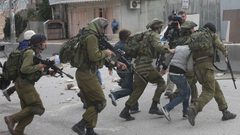 اعتقال الاحتلال لـ(525) فلسطينياً خلال شهر