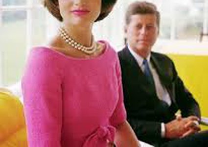 مقتنيات جاكي كيندي في مزاد