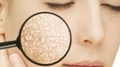 خلطات لتنظيف البشرة الجافة والحفاظ على اشراقها
