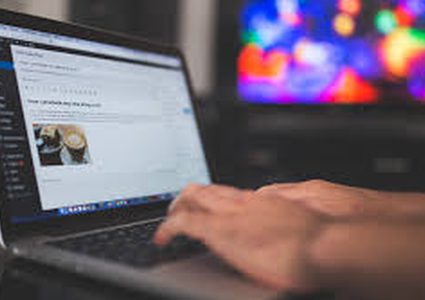 الصين تبدأ بحظر البث المباشر عبر الإنترنت