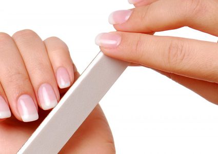 تعرفي على أفضل خلطات تقوية الأظافر