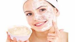 أفضل خلطات تبييض الوجه والرقبة