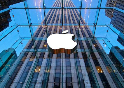 آيفون تحتفل بمرور 10 سنوات وخدمة لتنظيم نوم المستخدمين