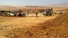 الاحتلال يستولي على خلايا شمسية في الأغوار