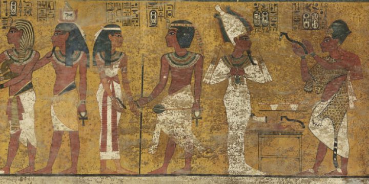 زيارات عمرها ألفي عام لمقابر فرعونية