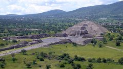 إكتشاف أسباب بناء السراديب تحت هرم القمر في المكسيك