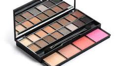 أسرع طريقة لوضع ظل الجفون كالمحترفين