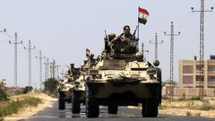 مصر: اشتباكات دامية أوقعت 50 قتيلاً