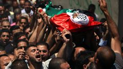 تشييع جثمان الشهيد عمر عيسى إلى مثواه الأخير في بيت لحمر