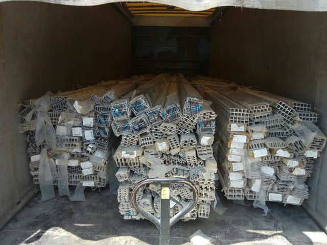 ضبط ستة أطنان ألمنيوم من انتاج المستوطنات في قلقيلية