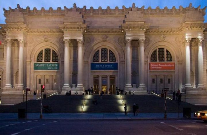 افتتاح متحف لعشاق الأوراق المالية