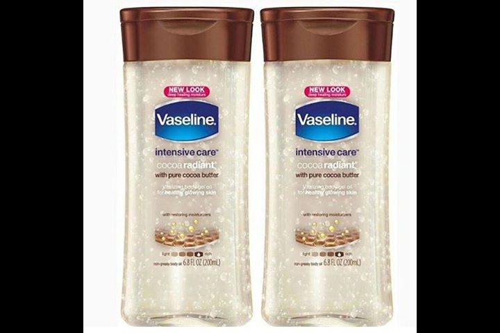 لبشرة رائعة... عليك بزيت الفازلين