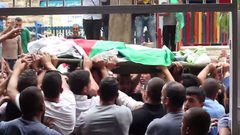 الآلاف يشيعون جثمان الشهيد محمد جبرين