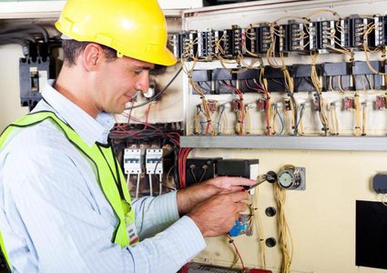 مطلوب فني كهرباء