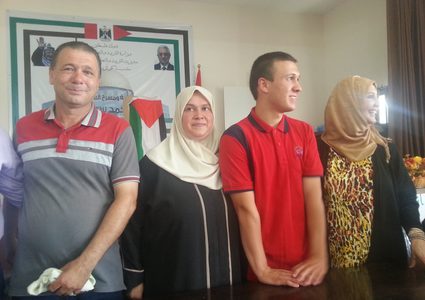 الأول على "العلمي" يكشف سر "خلطة التفوق"