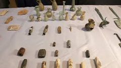 مواطن يعثر على أثار في العراق دفنت في حديقة بيته