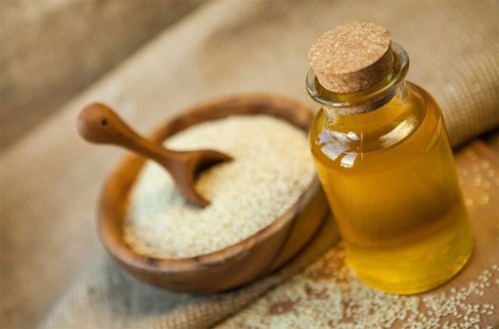 زيت السمسم لمشاكل البشرة