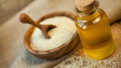 زيت السمسم لمشاكل البشرة