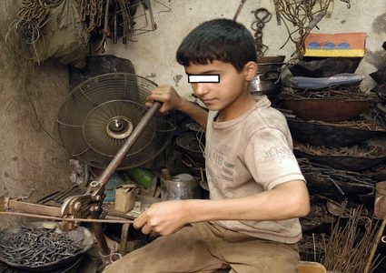 أطفال في الشوارع .. ظاهرة خطيرة لكنها منسية (صور)