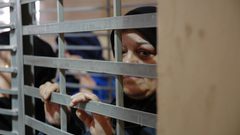 تدهور الأوضاع الحياتية للأسيرات في سجن "الشارون"