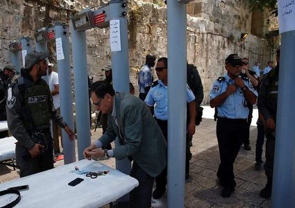 شعث: التسريبات الإسرائيلية إذا ما صحت كارثة واستبعد انتفاضة مسلحة