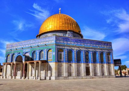 الصلاة الأولى في أولى القبلتين