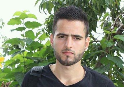 كيف روى والد المعتقل انس خالد حكاية اعتقاله؟