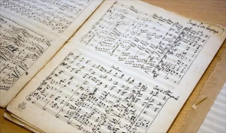 اكتشاف مخطوطات للموسيقي جوستاف هولست