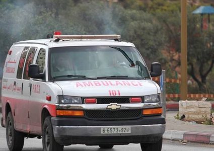 إصابة مواطنة بحادث سير شرق نابلس