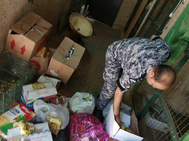 ضبط مواد غذائية فاسدة ومخلفات بناء في قلقيلية