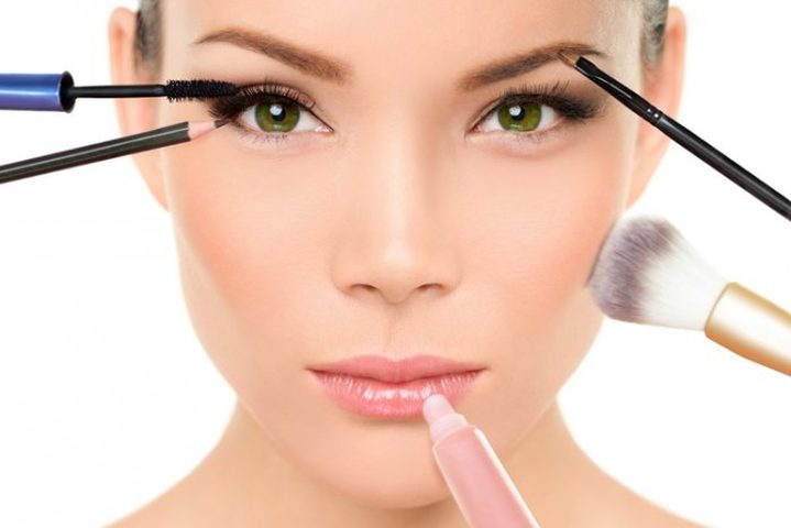 كيف أختار مستحضرات التجميل المناسبة لبشرتي؟