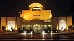 وفاة مطرب بارز بالأوبرا المصرية قبل الحفل