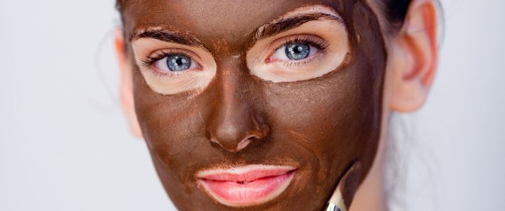مستحضرات التجميل بالشوكولاتة تمنح بشرتك ملمساً ناعماً.. ولكن؟!