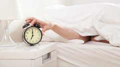 كم نقضي من اعمارنا في النوم؟
